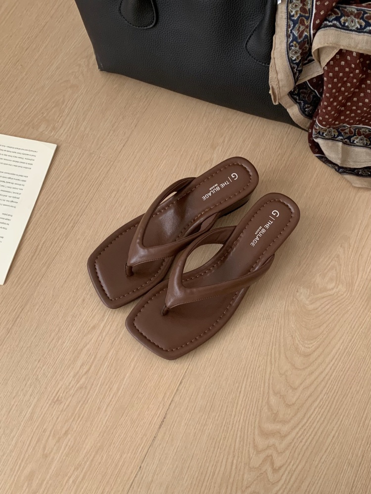 French Style Toe Separator Flip Flops Women Summer 2026 New Simple Wedge Heel Slippers - Image 4