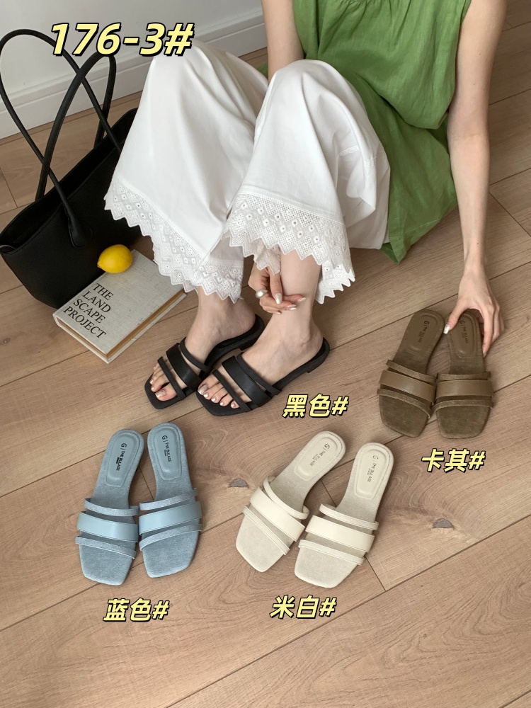 Korean Style Square Toe Slippers for Women Summer 2026 New Simple Block Heel Open Toe Sandals