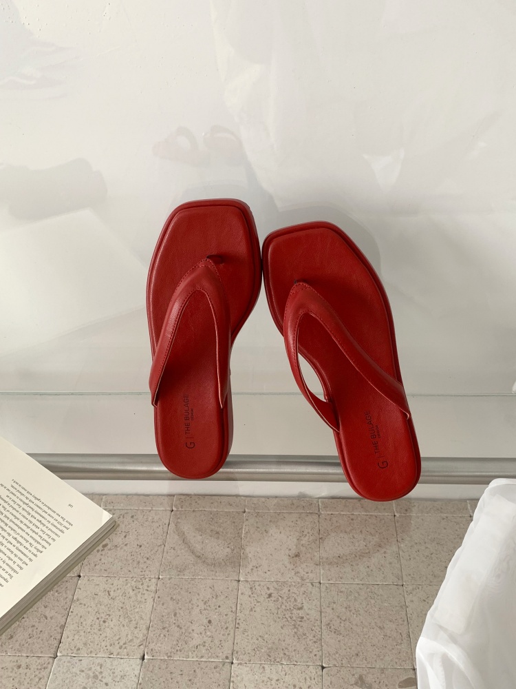 New 2026 Korean Style Thick Sole Toe Clip Women's Slippers Summer Beach Sandals Flat Casual - Image 3