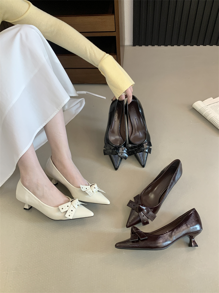 Niche Commute Premium Black High Heel Women's Shoes 2026 Spring Temperament Pointed Toe Thin Heel Grandma Shoes