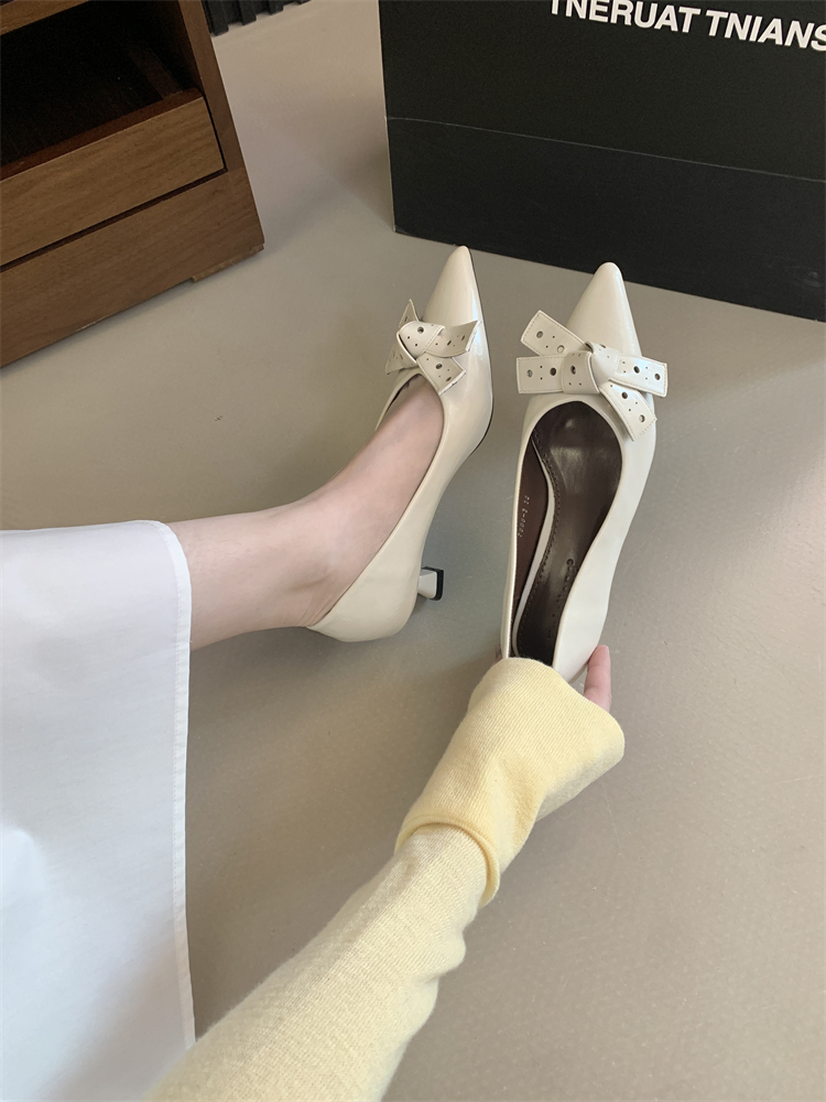 Niche Commute Premium Black High Heel Women's Shoes 2026 Spring Temperament Pointed Toe Thin Heel Grandma Shoes - Image 4